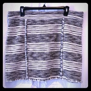 1 State tweed style black and ivory skirt